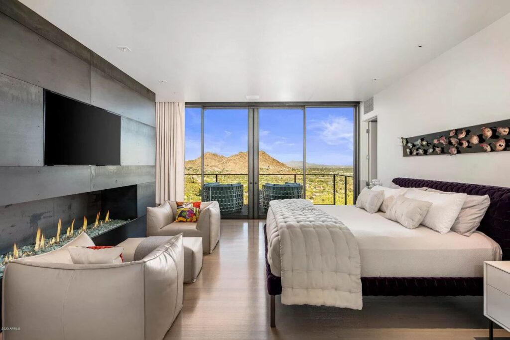 Paradise Valley's Clearwater Concrete Home, arizona