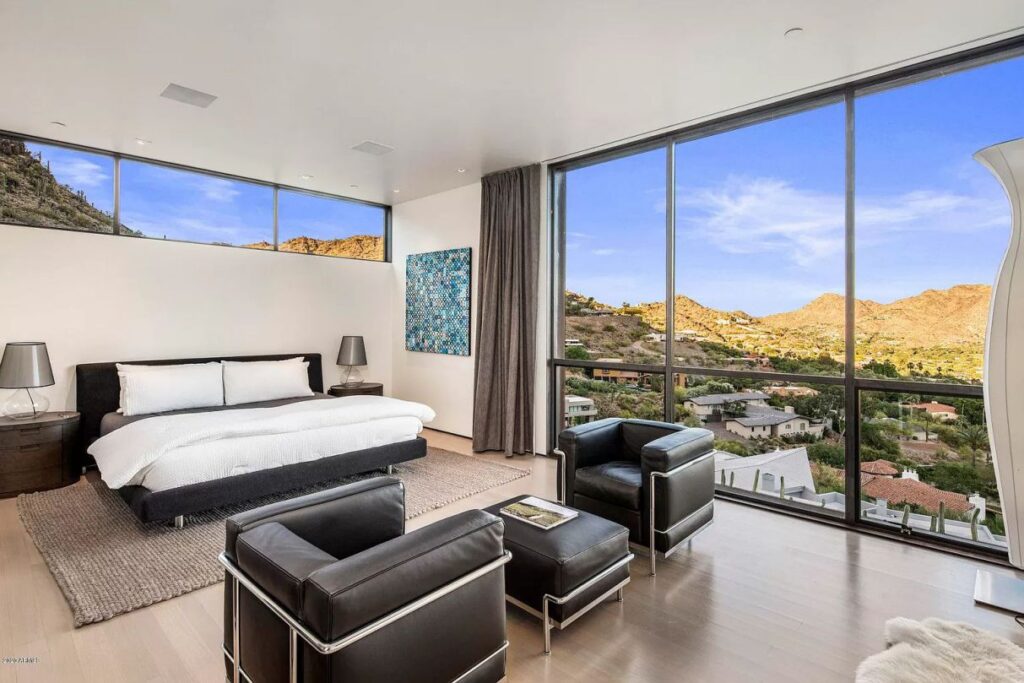Paradise Valley's Clearwater Concrete Home, arizona