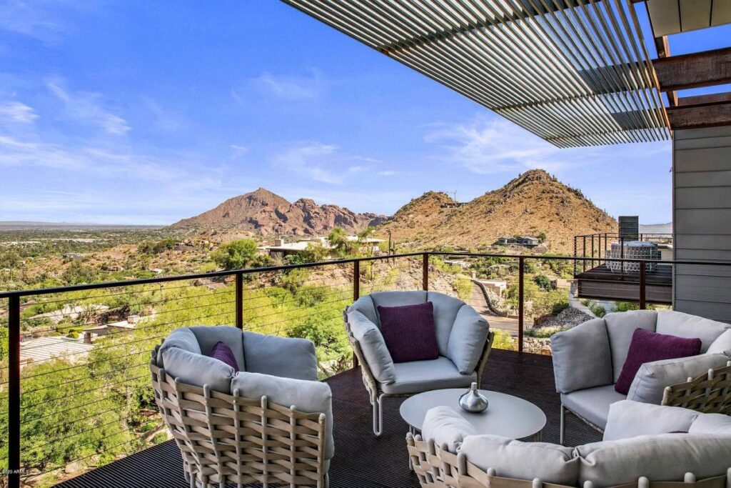Paradise Valley's Clearwater Concrete Home, arizona