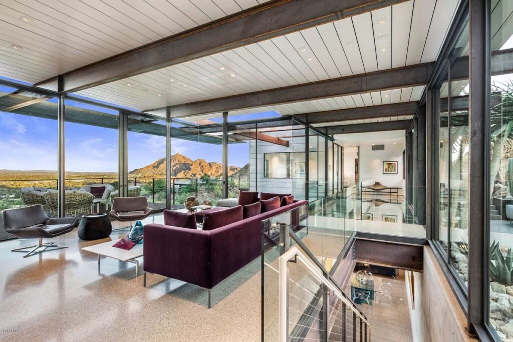 Paradise Valley's Clearwater Concrete Home, arizona