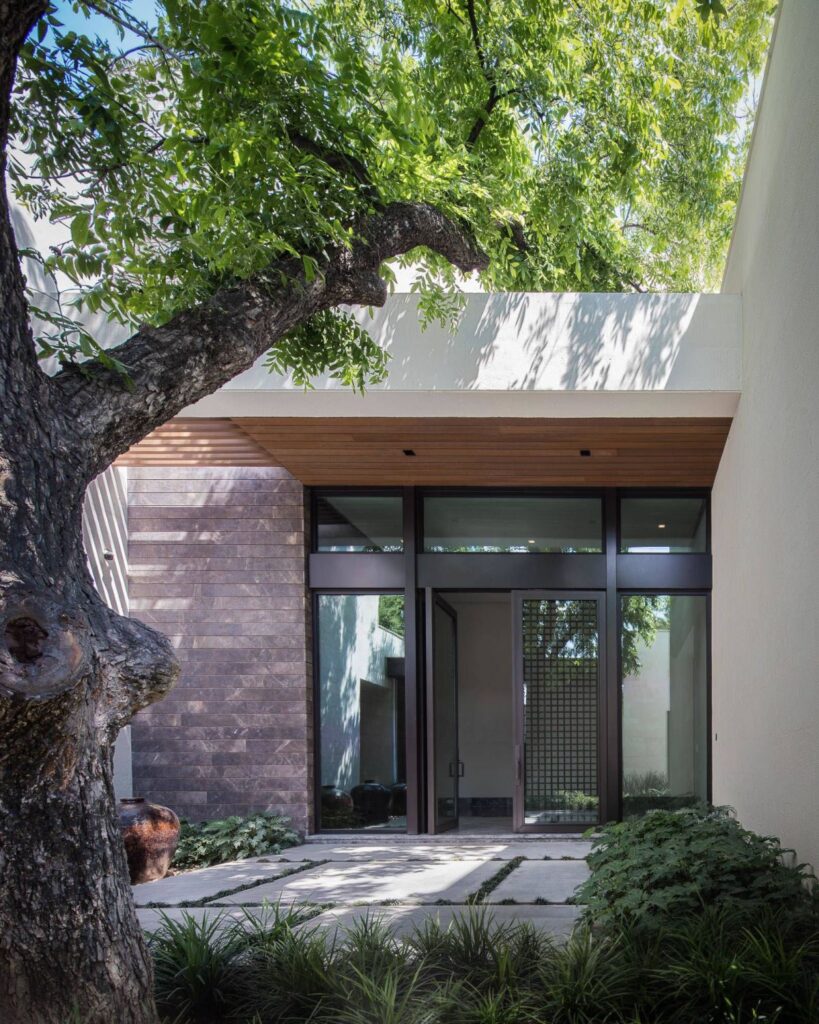 GL Contemporary in Nuevo Leon, Mexico, Bernardo Pozas Residential Design