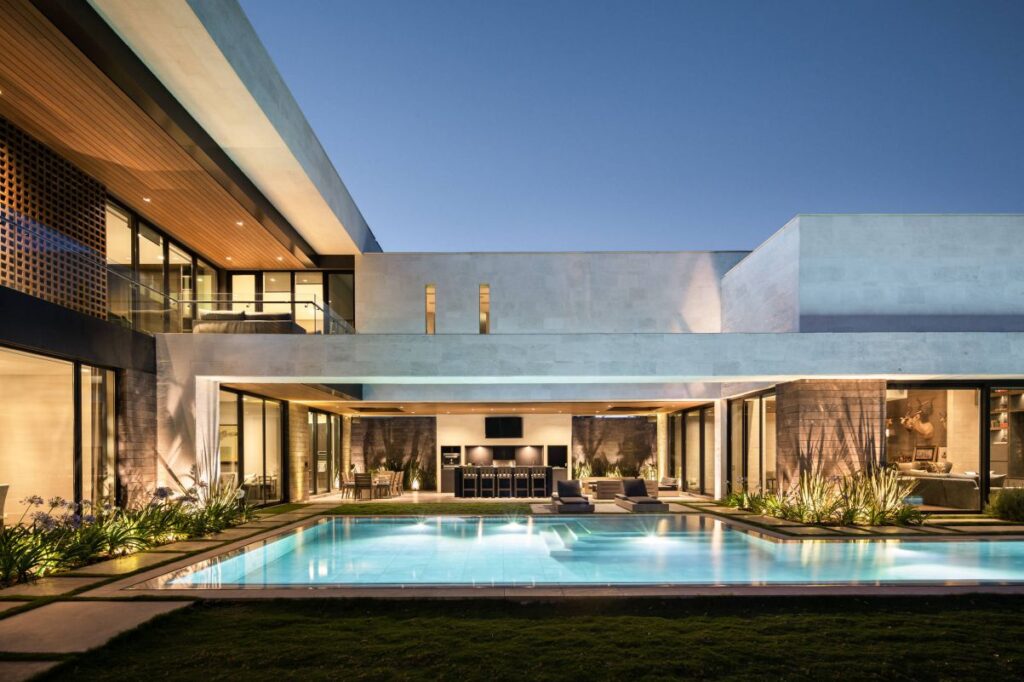 GL Contemporary in Nuevo Leon, Mexico, Bernardo Pozas Residential Design
