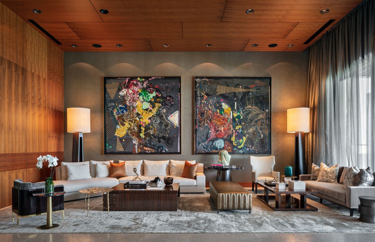 To express the homeowner's individual style and taste, we can utilize the wall to decorate, hang family photos, or display art. It can also be a good idea to use vibrant, contrasting colors.