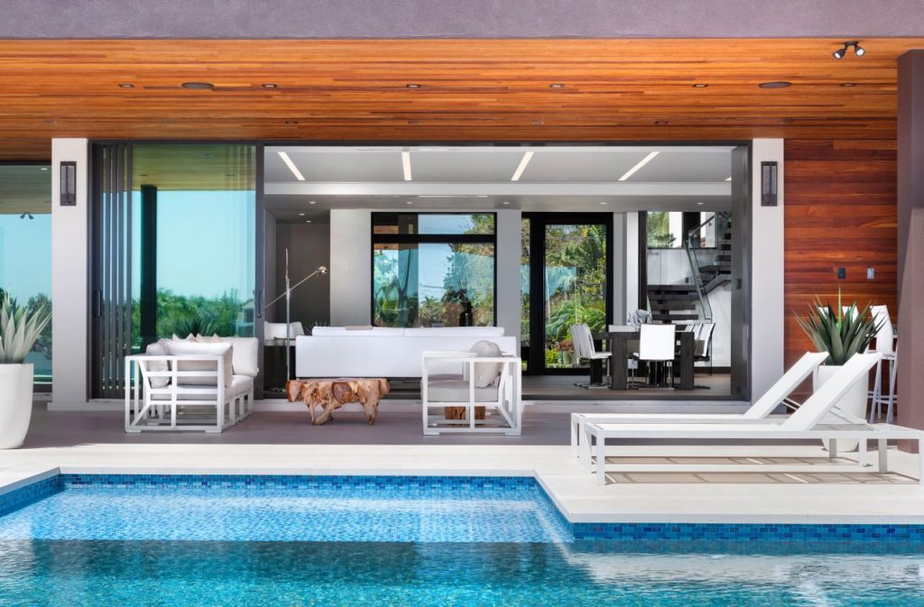 Lake Drive Residence