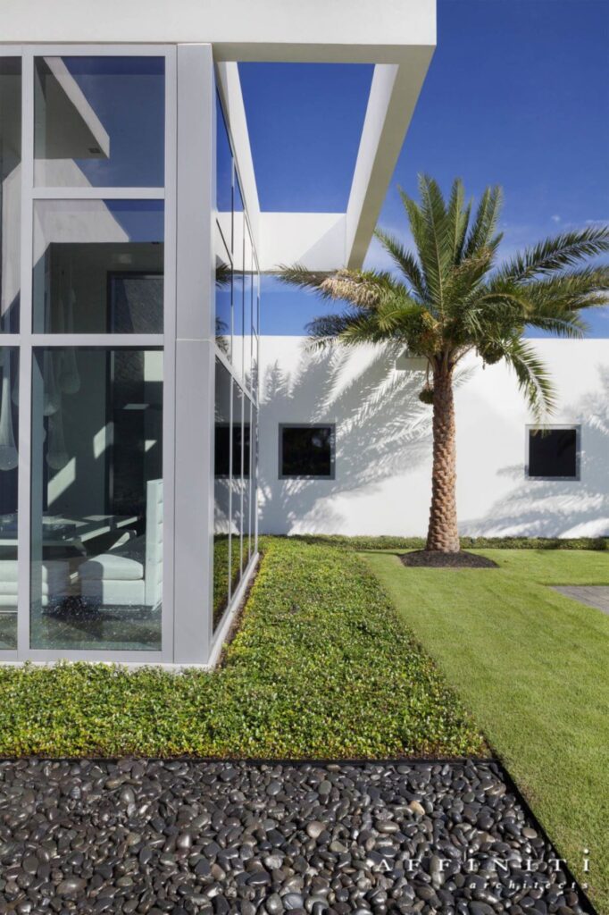 Lakeside Modern Home in Florida by Affiniti Architects 4