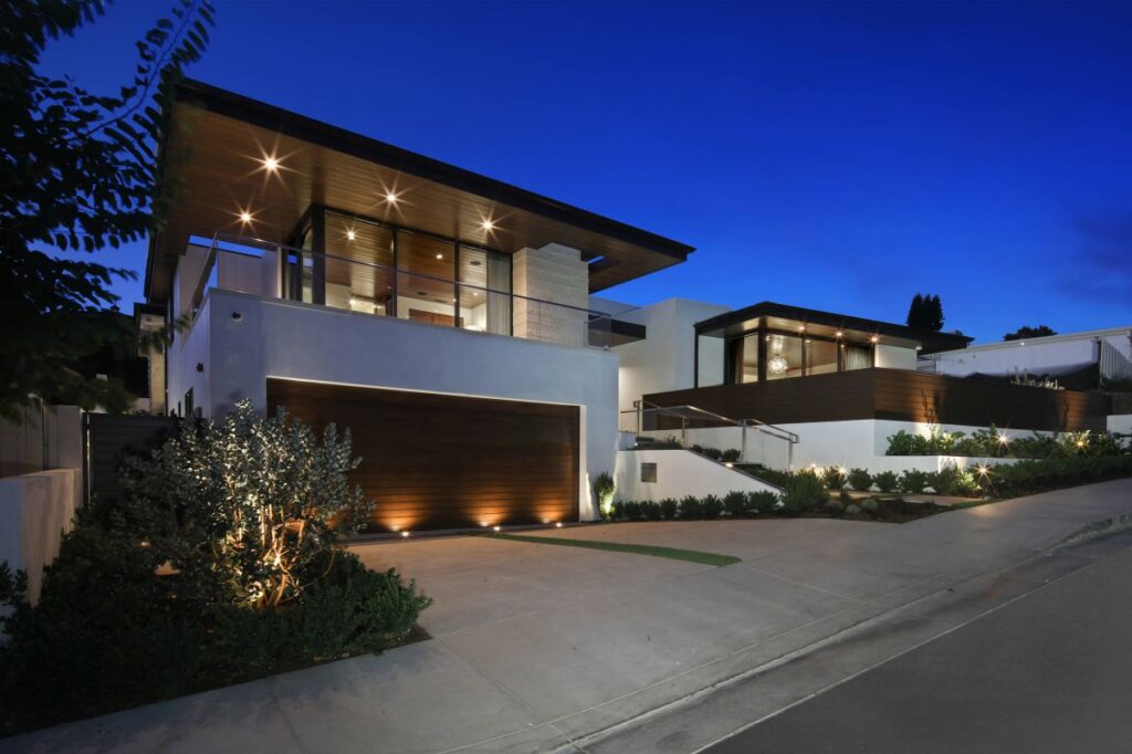 Malabar Contemporary Home in Newport Beach by Brandon Architects