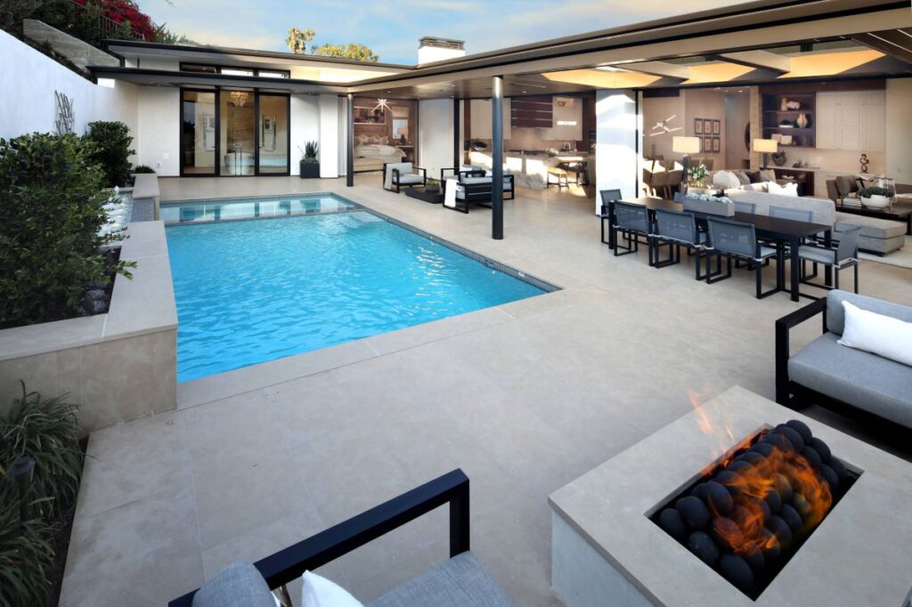 Malabar Contemporary Home in Newport Beach by Brandon Architects