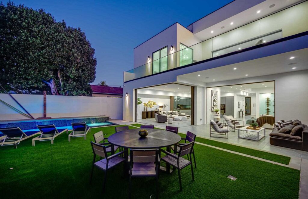 West Sunset Modern Home