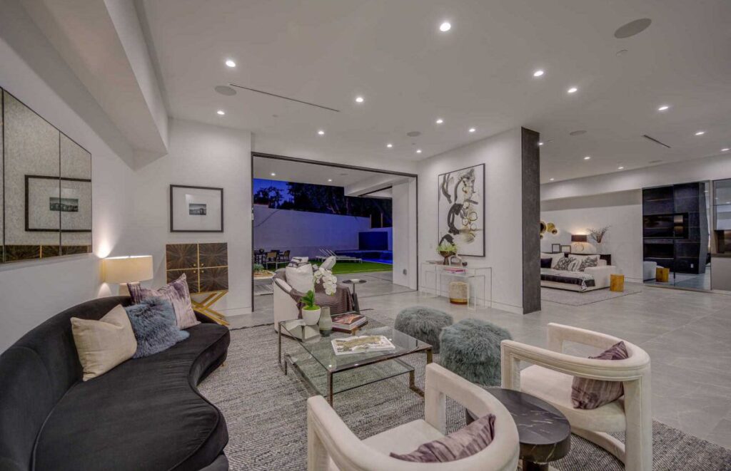 West Sunset Modern Home