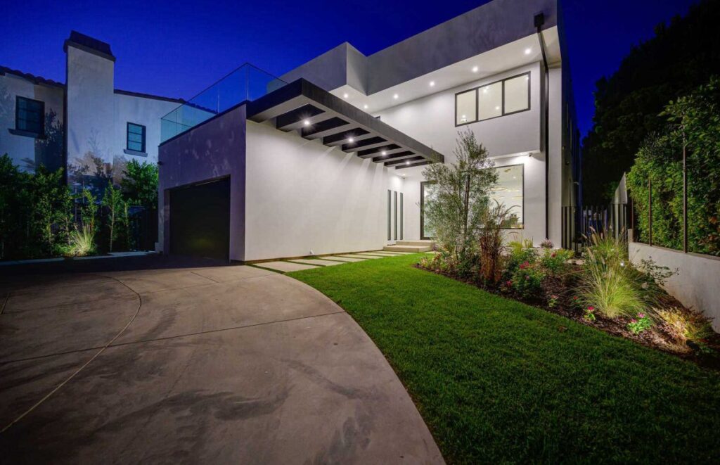 West Sunset Modern Home