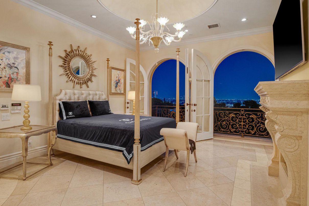 1142 Calle Vista Drive Beverly Hills 18