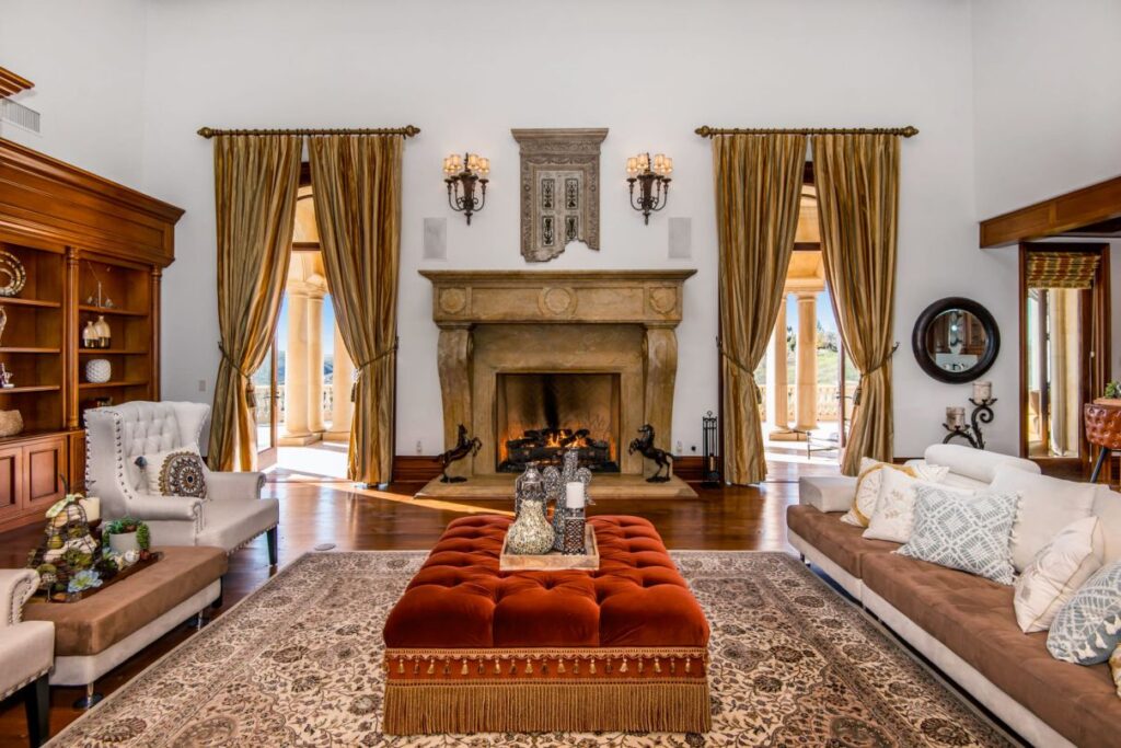 1233 Woodland Grove Ct - A Westlake Village Italian Villa on Market