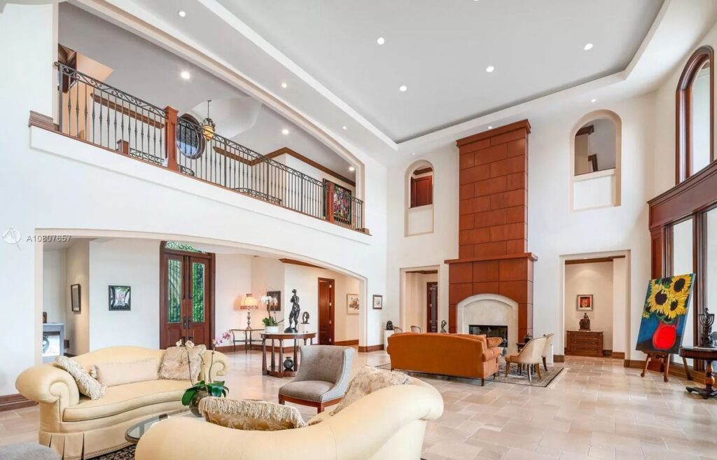 Broadview Italian Residence in Bay Harbor Islands for Sale