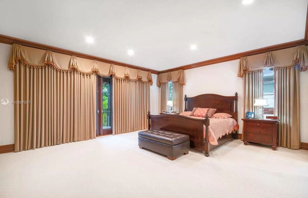 Broadview Italian Residence in Bay Harbor Islands for Sale