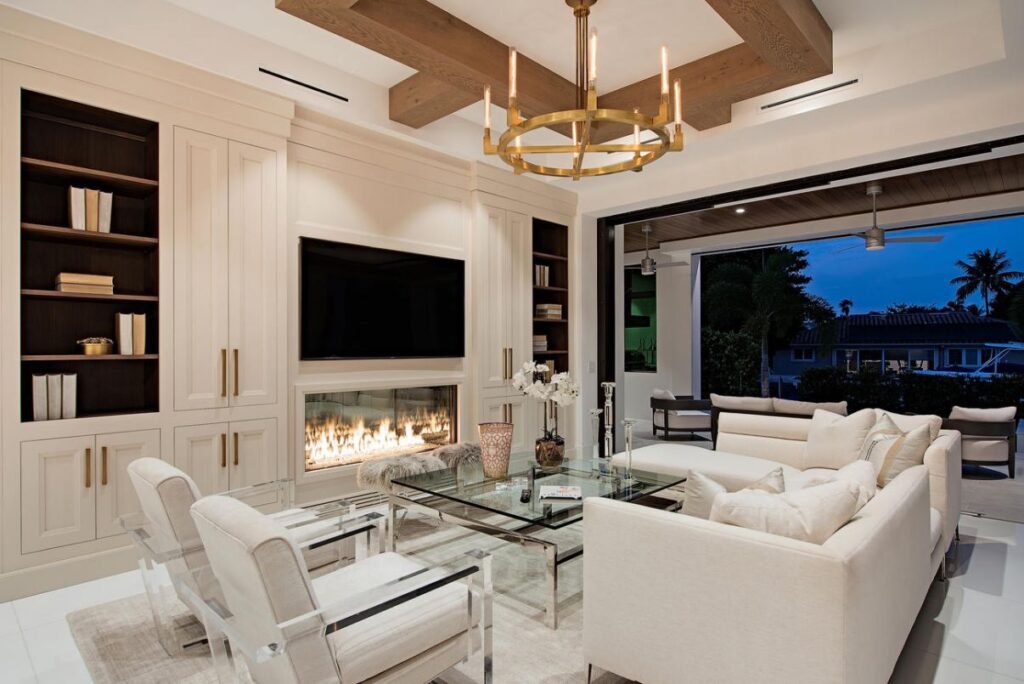 Forrest Lane Residence is a luxurious Florida Mansion now available for sale; this home located in prestigious Aqualane Shores, Naples, Florida offers 5 bedrooms and 7 bathrooms.