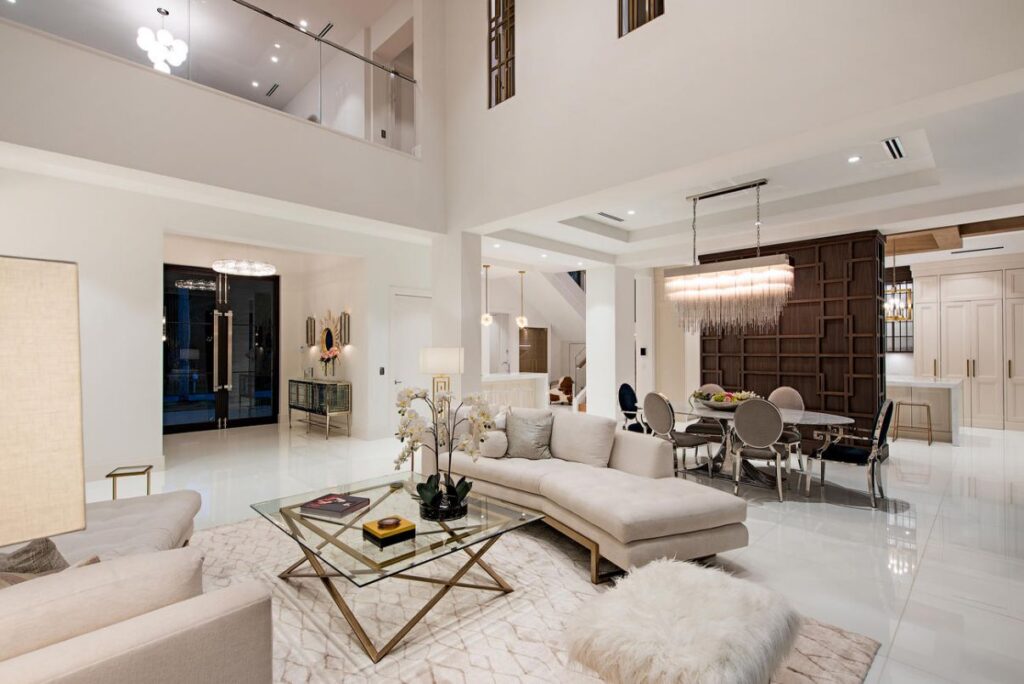 Forrest Lane Residence is a luxurious Florida Mansion now available for sale; this home located in prestigious Aqualane Shores, Naples, Florida offers 5 bedrooms and 7 bathrooms.