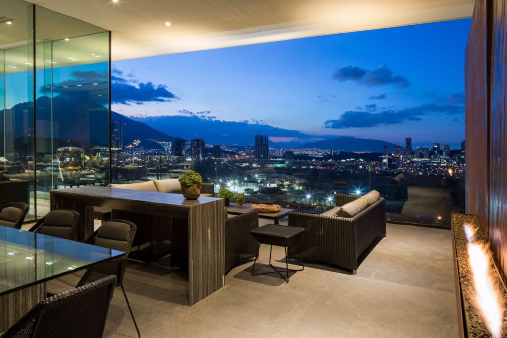 MT House in Monterrey, Mexico by GLR Architects