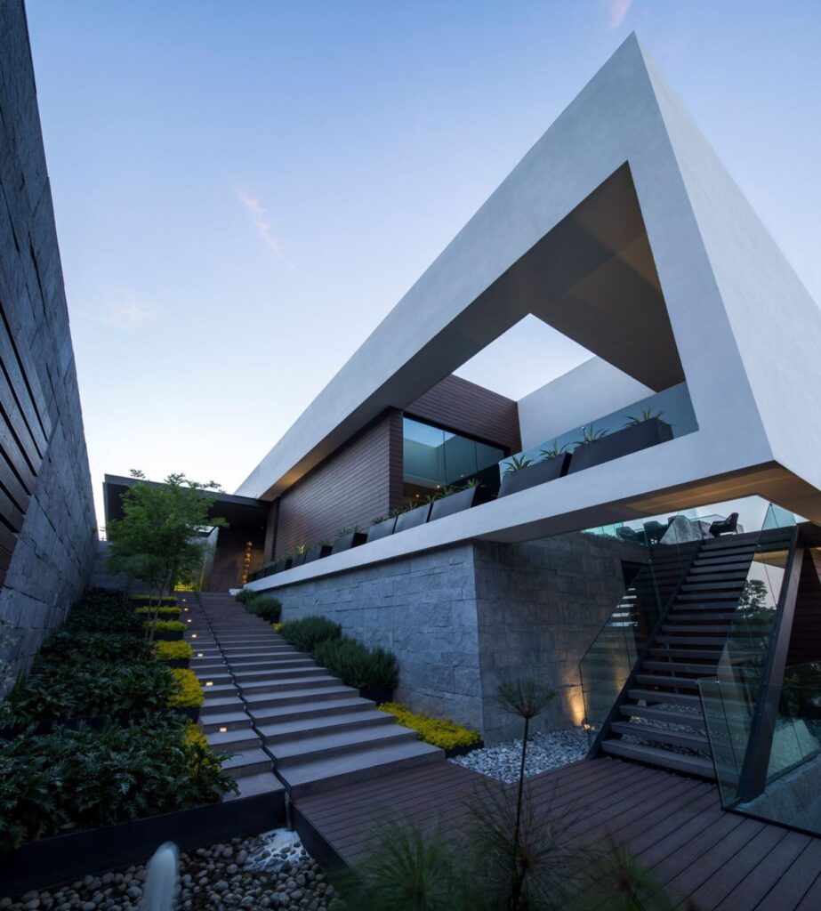 MT House in Monterrey, Mexico by GLR Architects