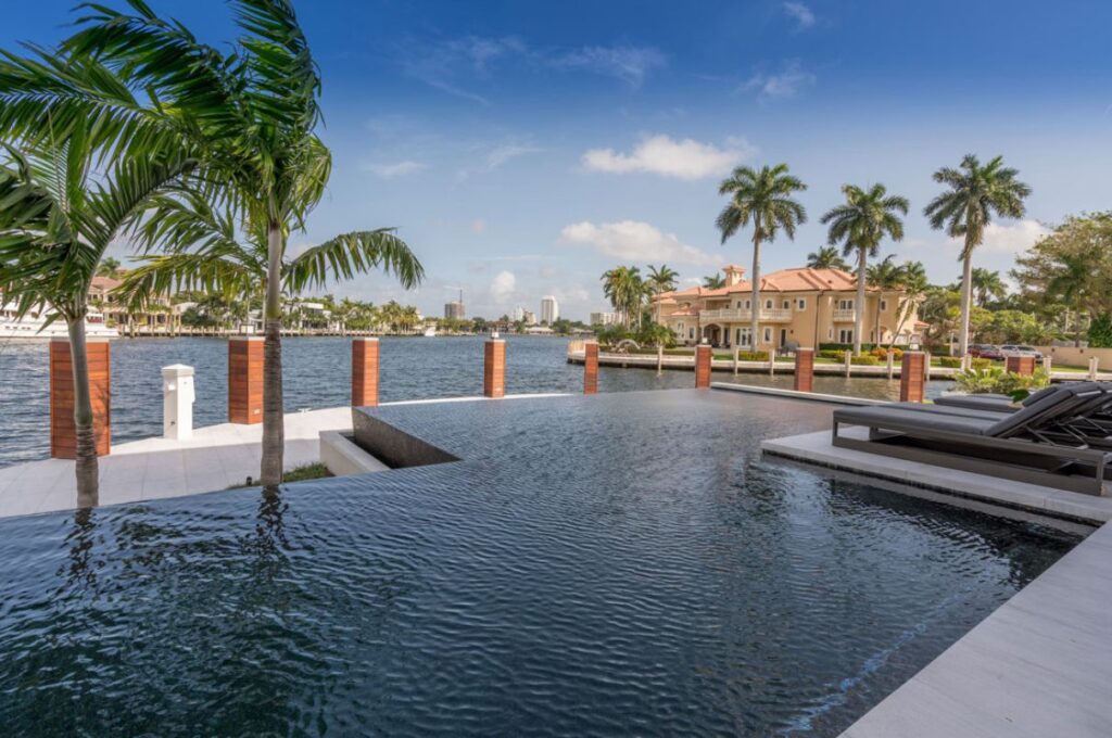 Royal Palm Residence in Fort Lauderdale by Stofft Cooney Architects