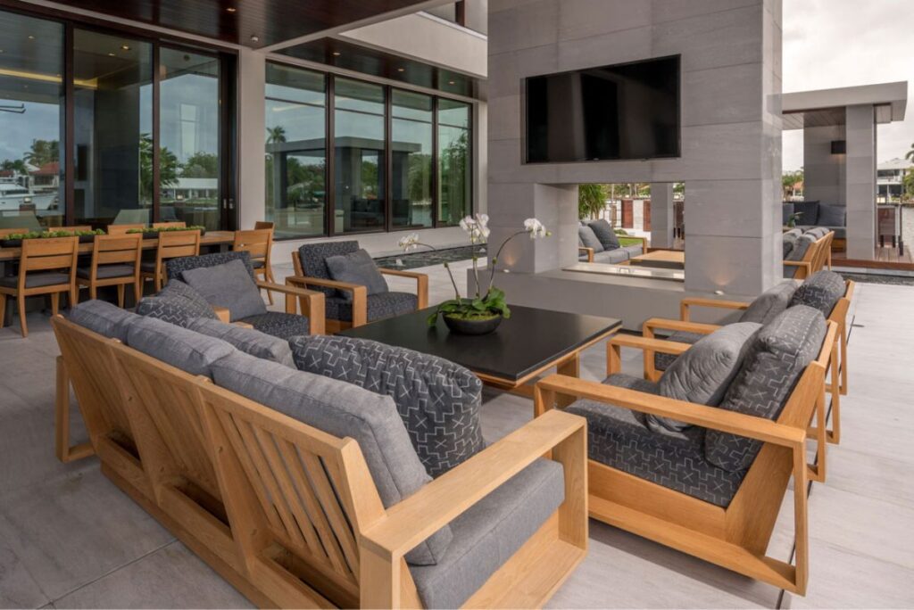 Royal Palm Residence in Fort Lauderdale by Stofft Cooney Architects