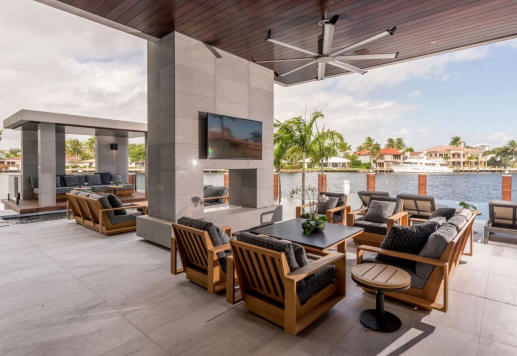 Royal Palm Residence in Fort Lauderdale by Stofft Cooney Architects