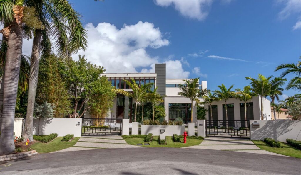 Royal Palm Residence in Fort Lauderdale by Stofft Cooney Architects
