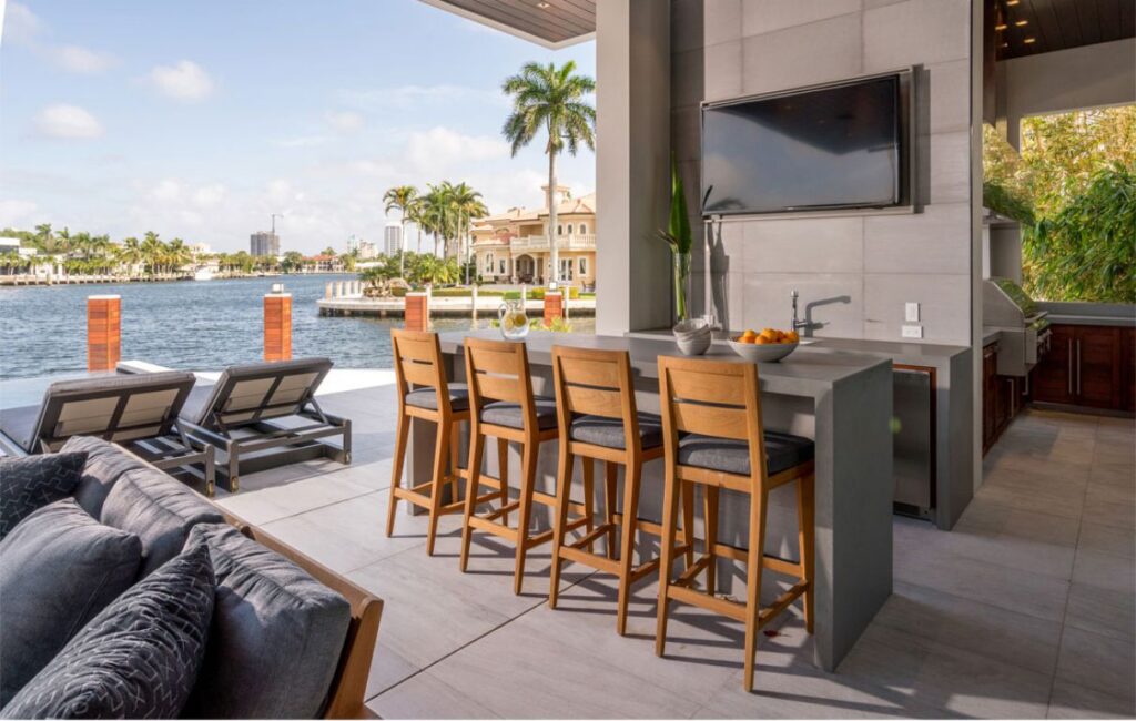 Royal Palm Residence in Fort Lauderdale by Stofft Cooney Architects