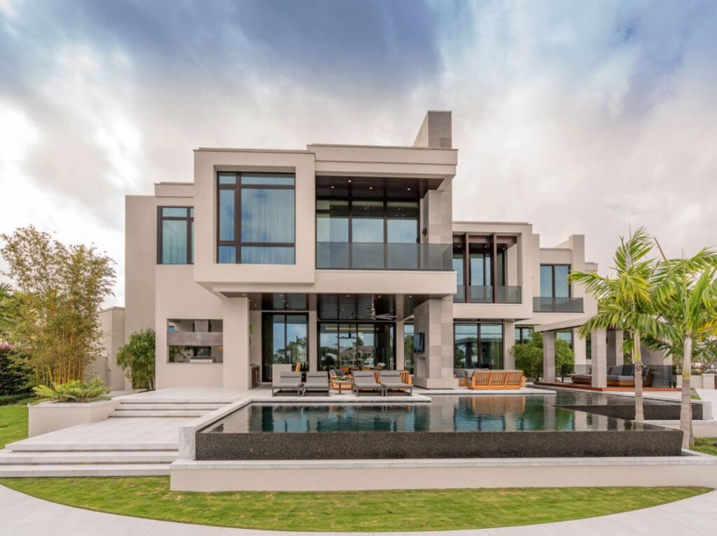 Royal Palm Residence in Fort Lauderdale by Stofft Cooney Architects