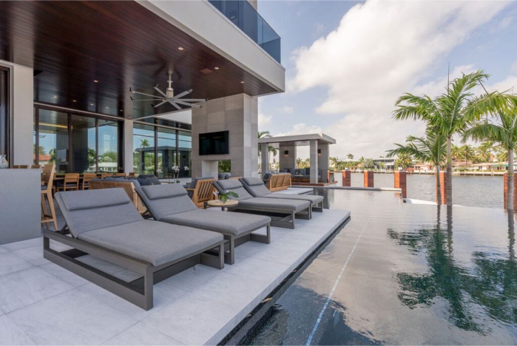 Royal Palm Residence in Fort Lauderdale by Stofft Cooney Architects