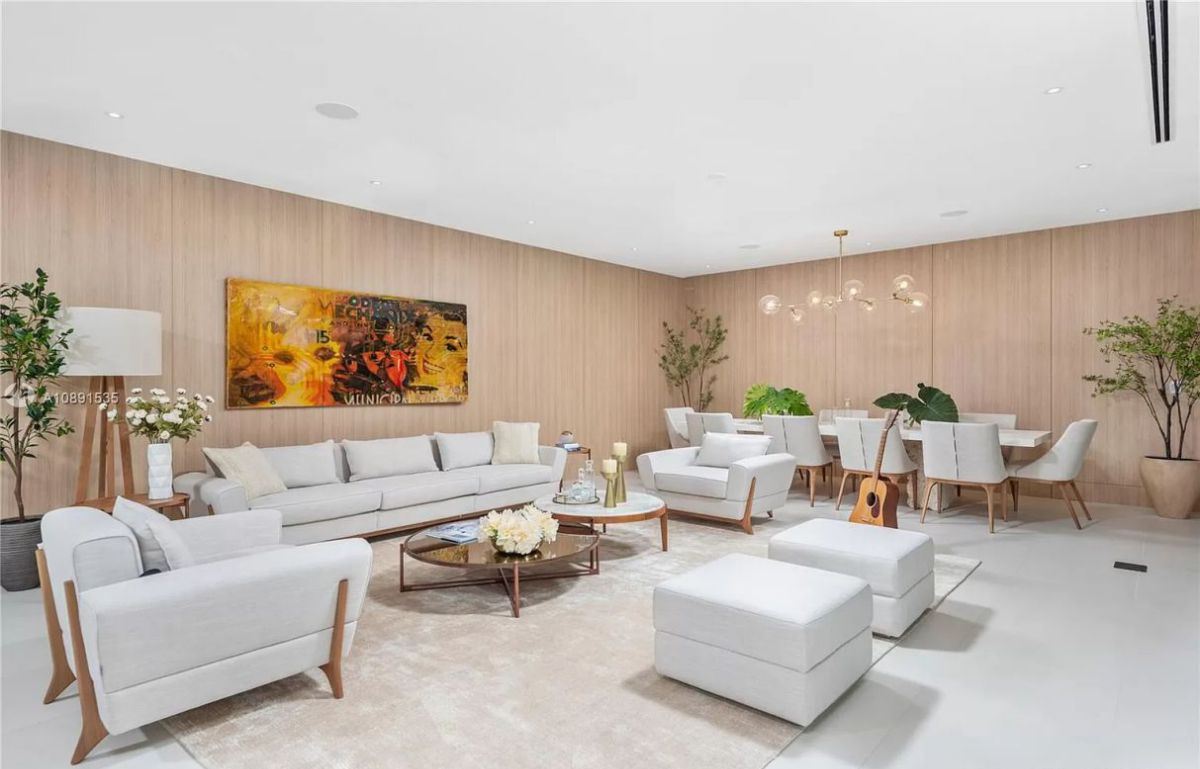 15 Million Brand New Modern Elegant Waterfront Home in Miami Beach 32