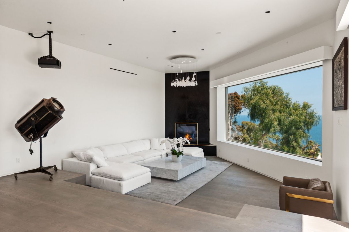 27.5 Million Magnificent Ocean View Home in Malibu California 26901 Sea Vista Drive Malibu CA 8