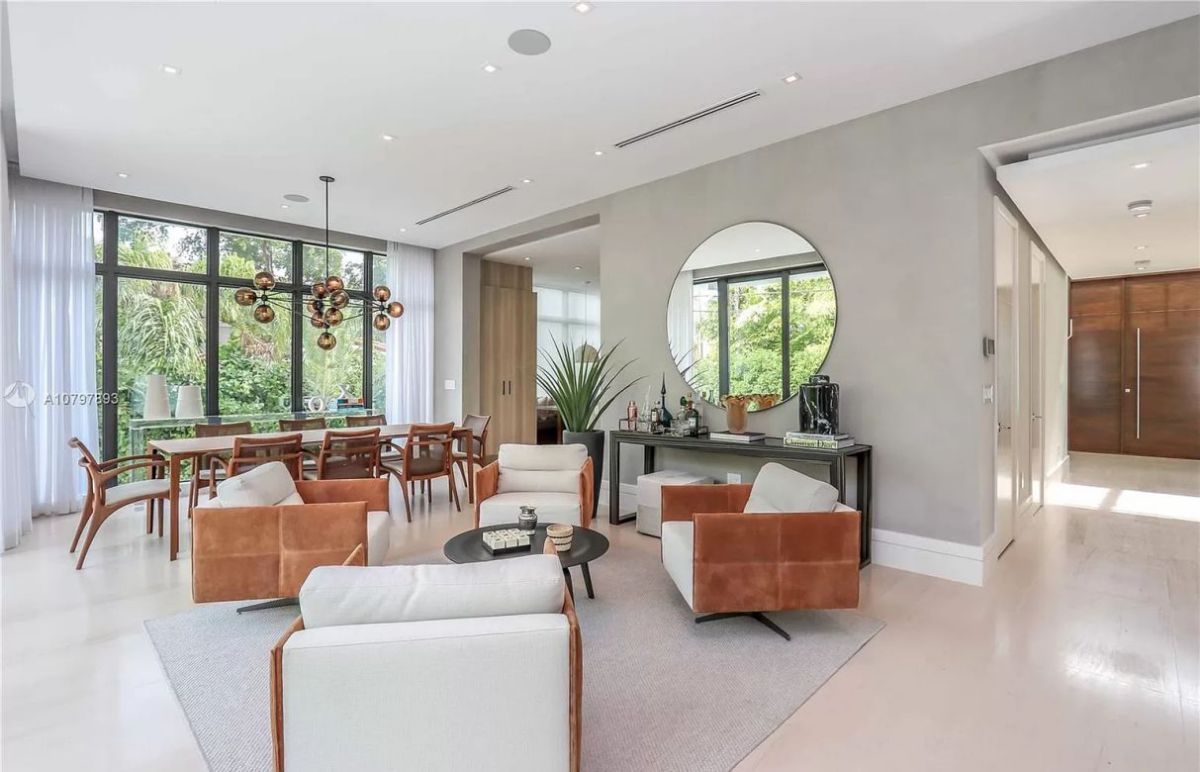 Buttonwood Drive Modern Home in Key Biscayne on Market 16