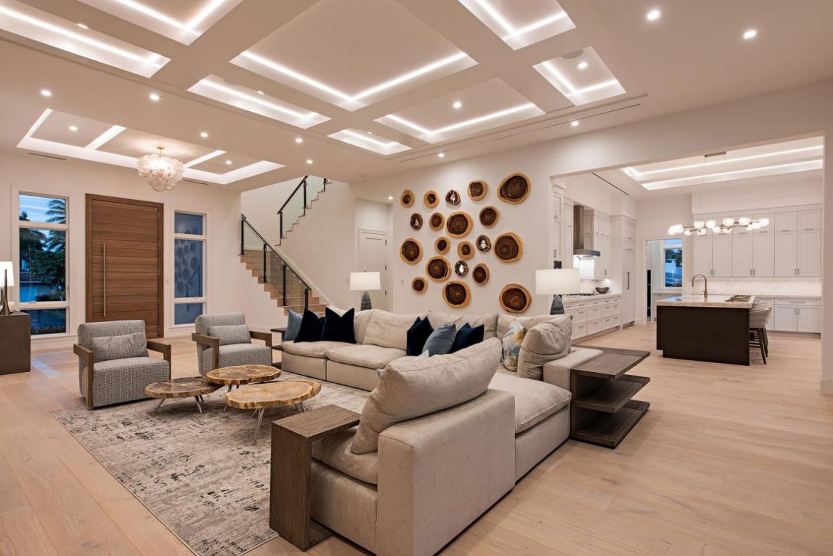 Coastal Contemporary Home in Naples Florida by Falcon Design 9