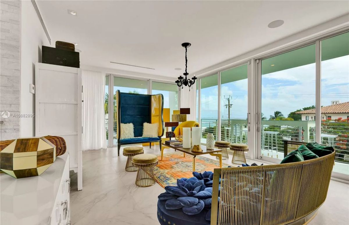 Mashta Drive Modern Home in Key Biscayne 15