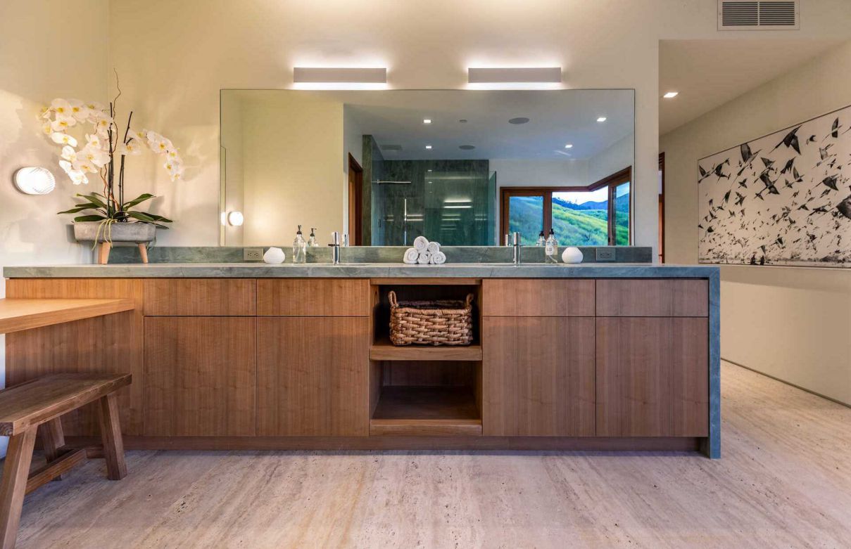 Newly Built Malibu Estate on Coveted Coastal Community for Sale 34