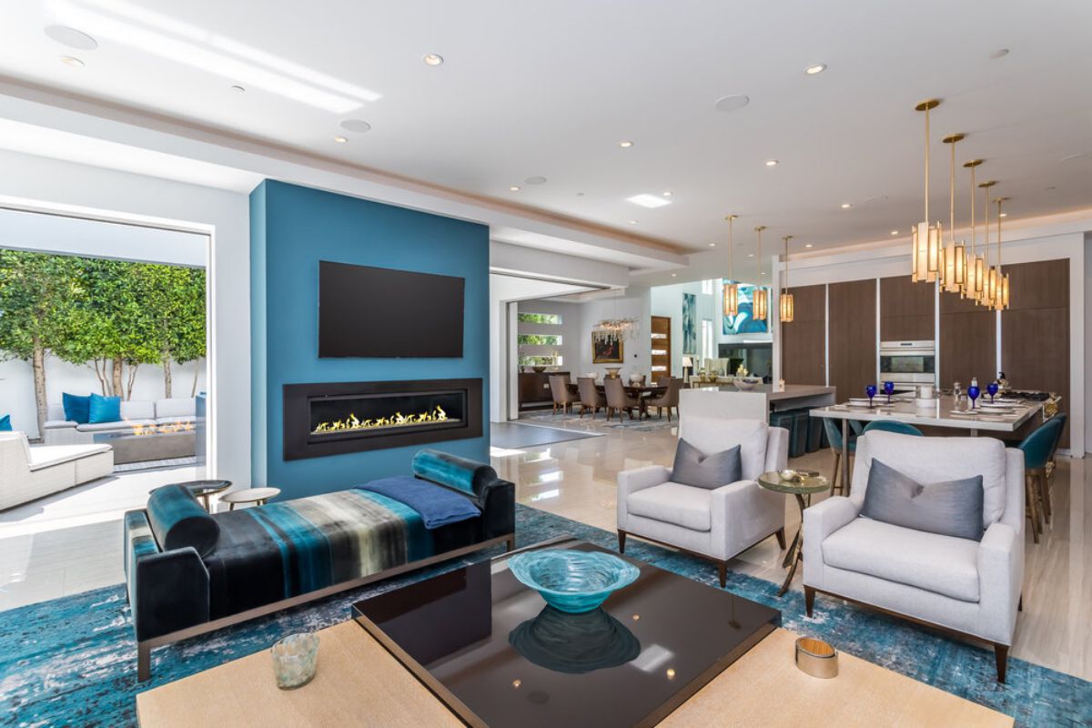 Oakwood Avenue Residence A Home of Impeccable Design for Sale 4