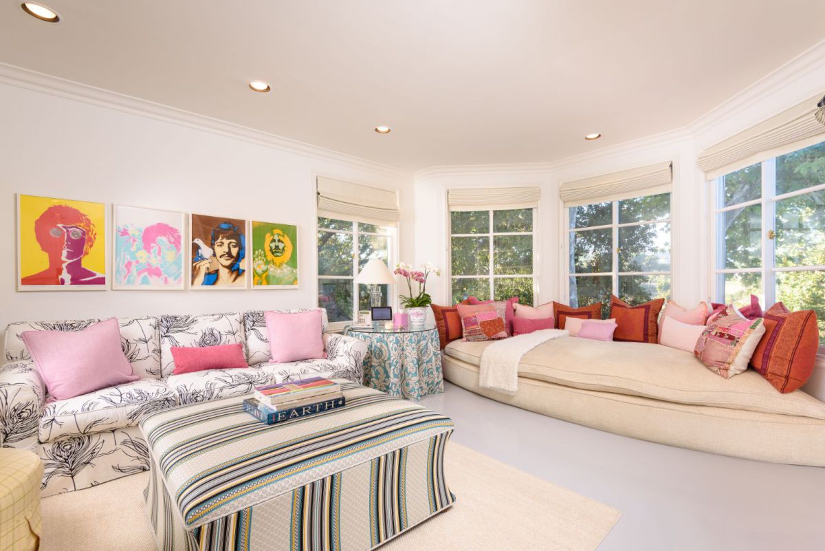 The Norman Lear Estate on 8.29 Acres of Impeccable Grounds 15