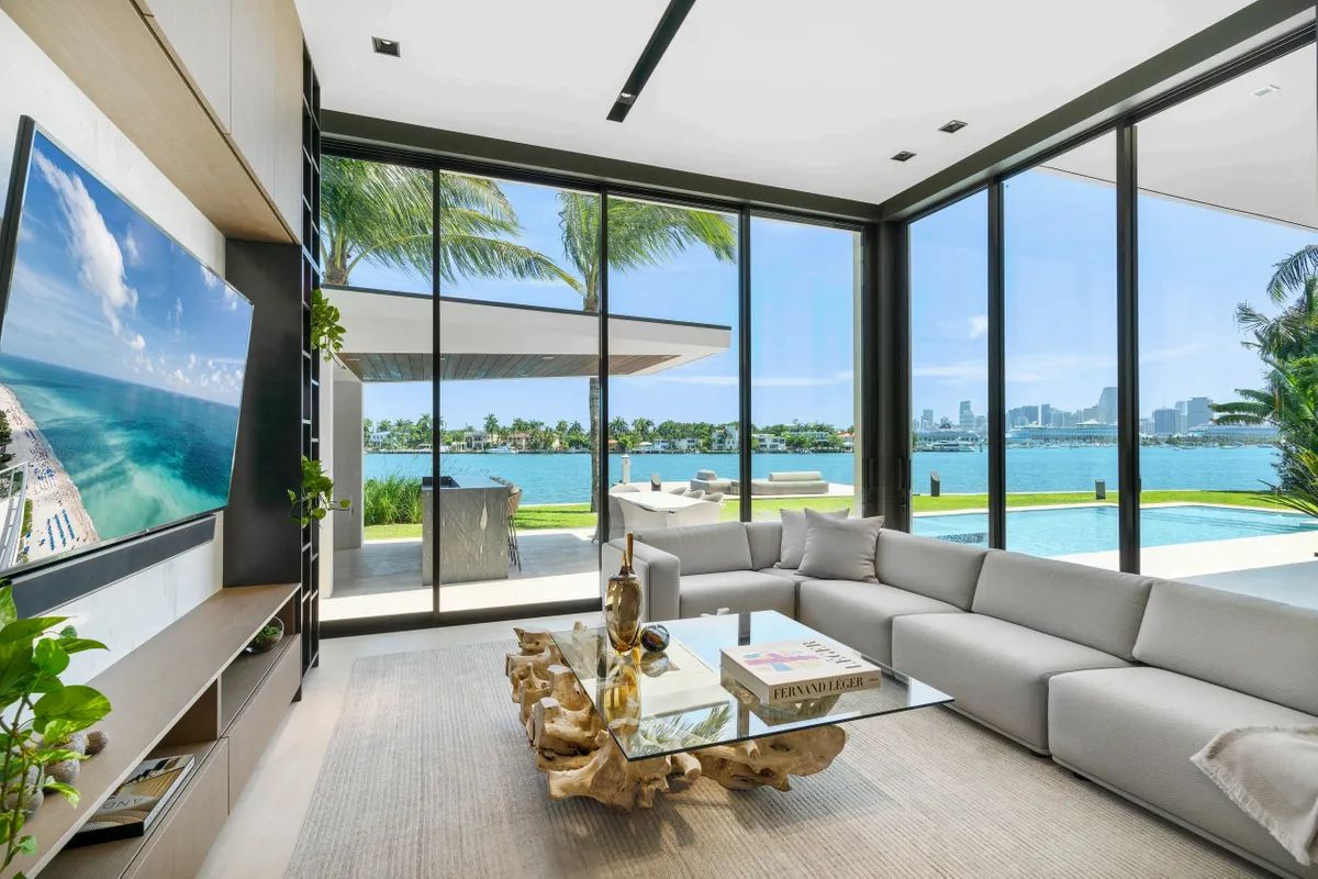 Ultra luxury Home in Miami Beach has just completed 16
