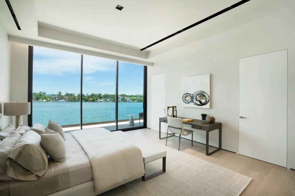 Ultra-luxury Home in Miami Beach has just completed