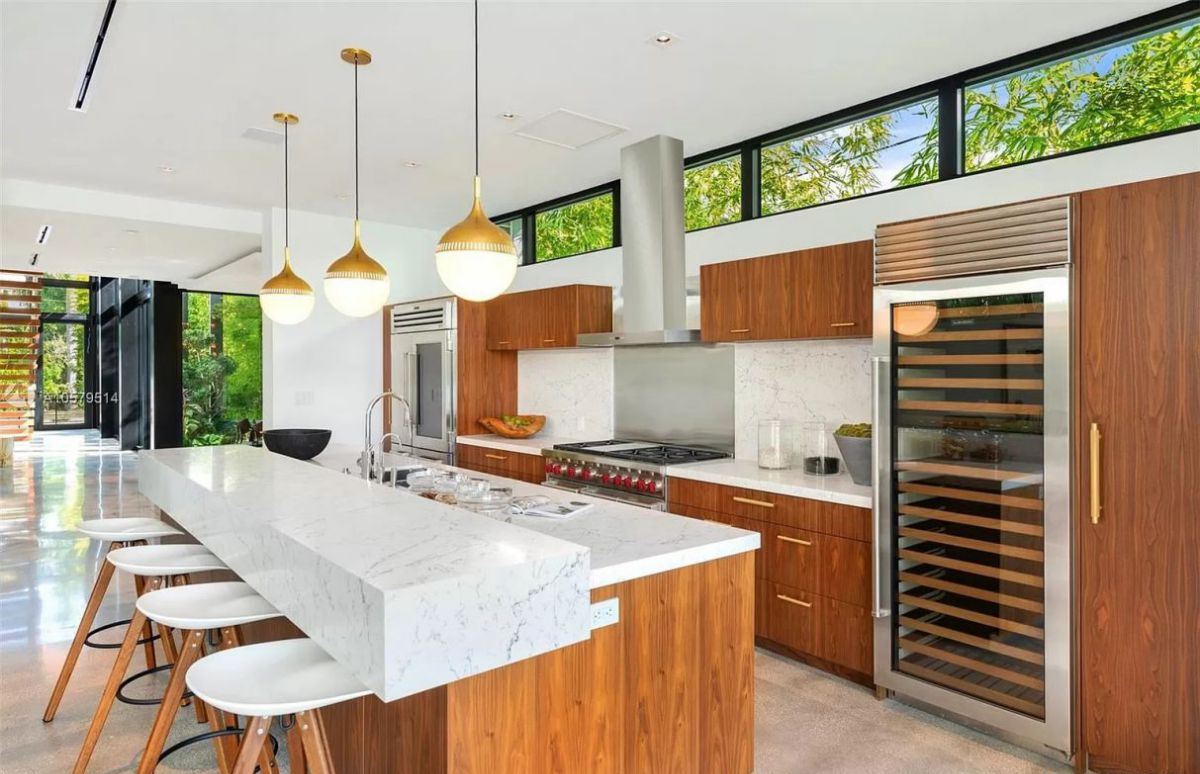 430 West Dilido Drive An Exquisite Florida House for Sale 16
