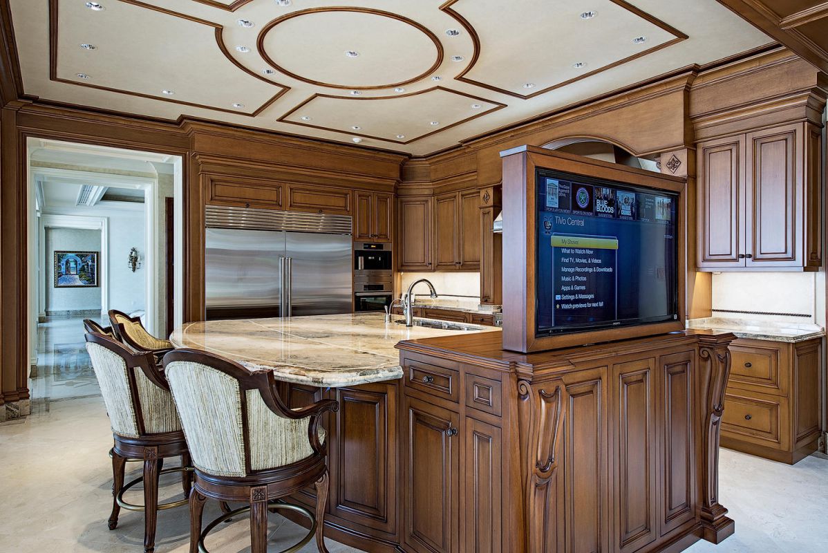 A Significant Beachfront Home in Naples FL built by A. Vernon Allen Builder 9