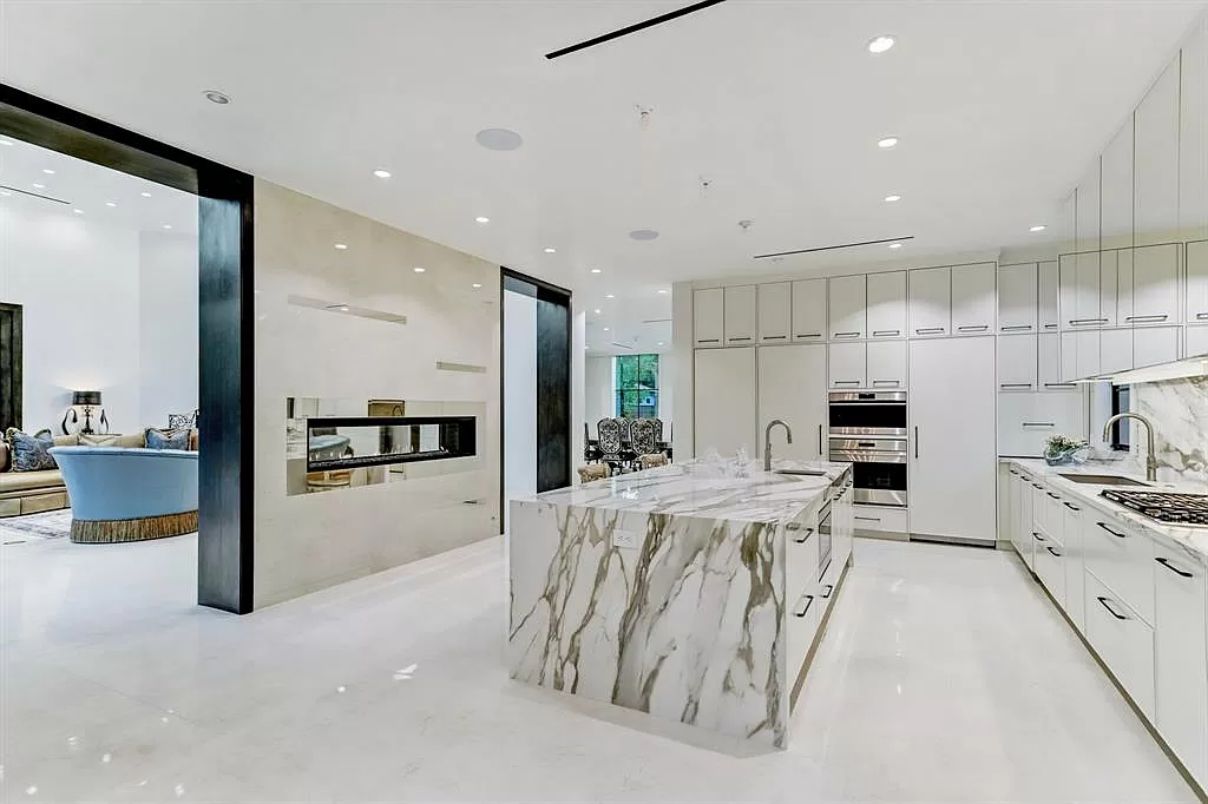 Breathtaking Texas Modern Home in Houston 8
