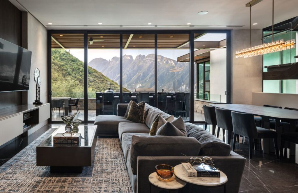 Casa LV House in Austin, Texas by Bernardo Pozas Residential Design