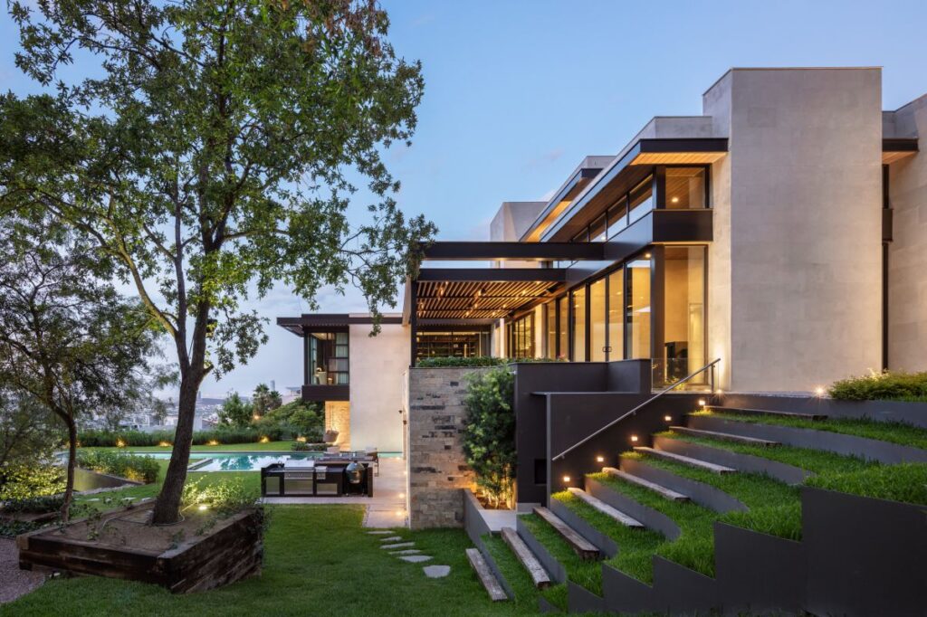 Casa LV House in Austin, Texas by Bernardo Pozas Residential Design