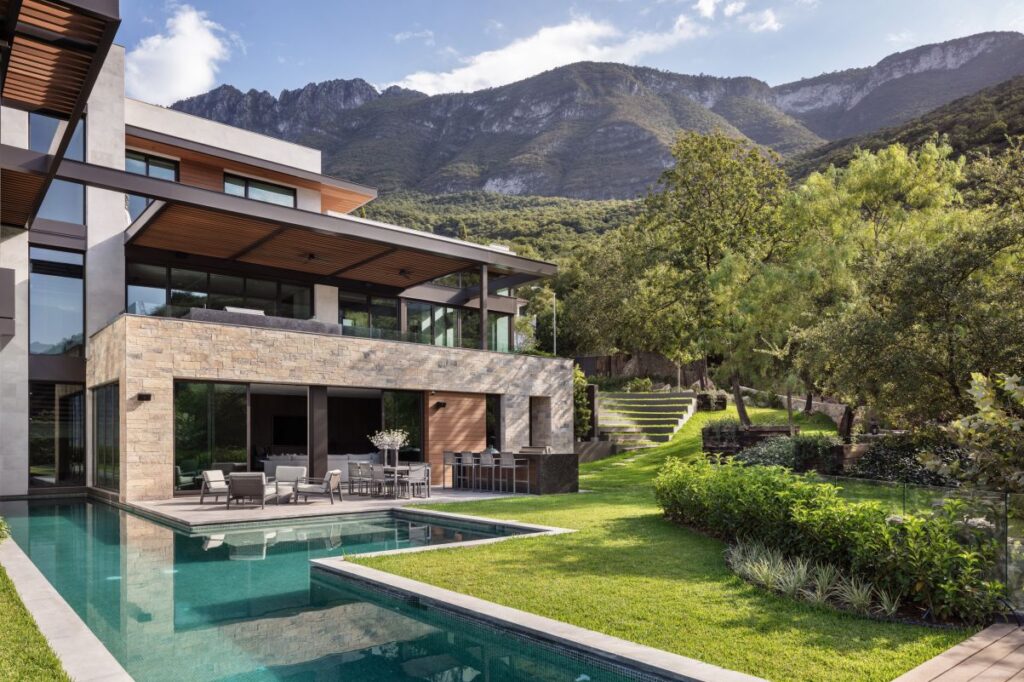 Casa LV House in Austin, Texas by Bernardo Pozas Residential Design