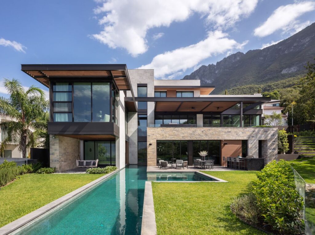 Casa LV House in Austin, Texas by Bernardo Pozas Residential Design