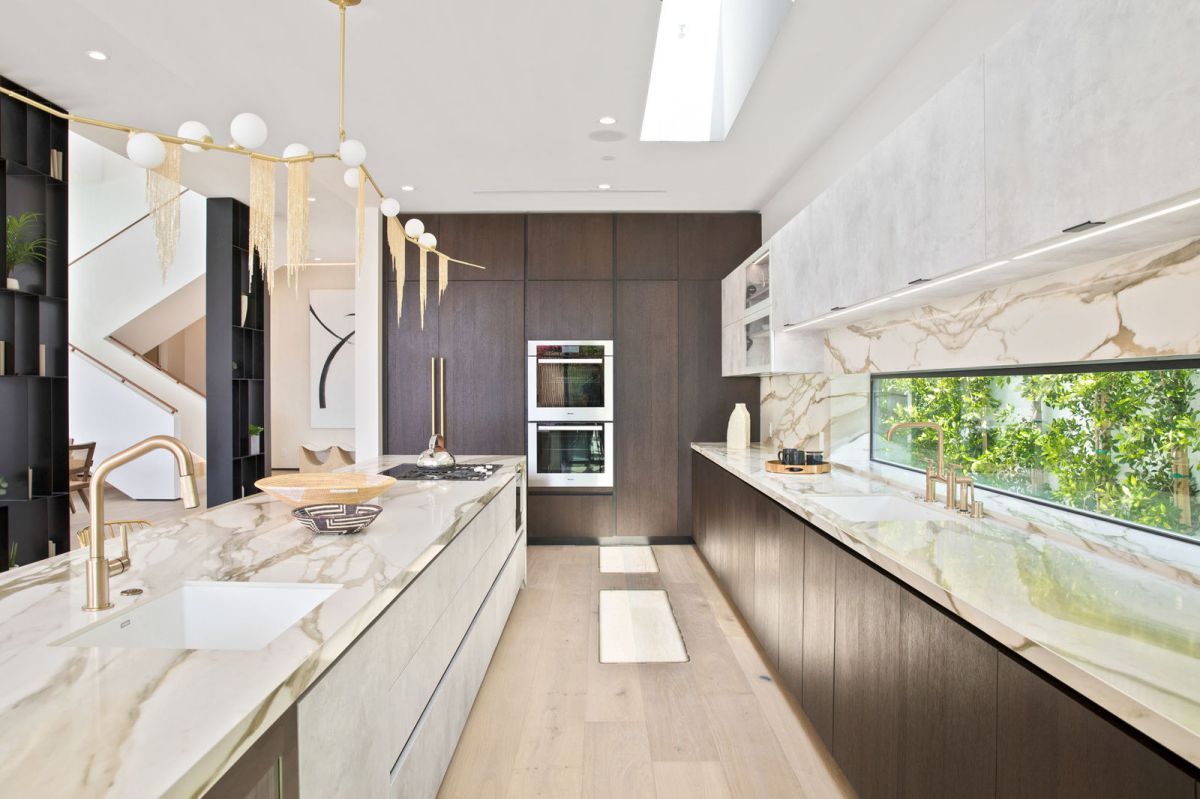 Contemporary Style Home in Los Angeles for Sale 15