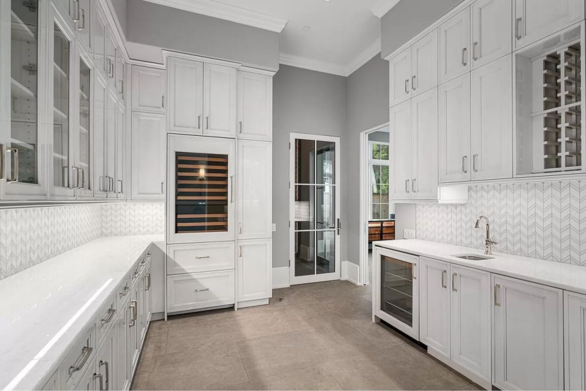 Houston House in Hunters Creek Village on Market for 5.95 Million 15