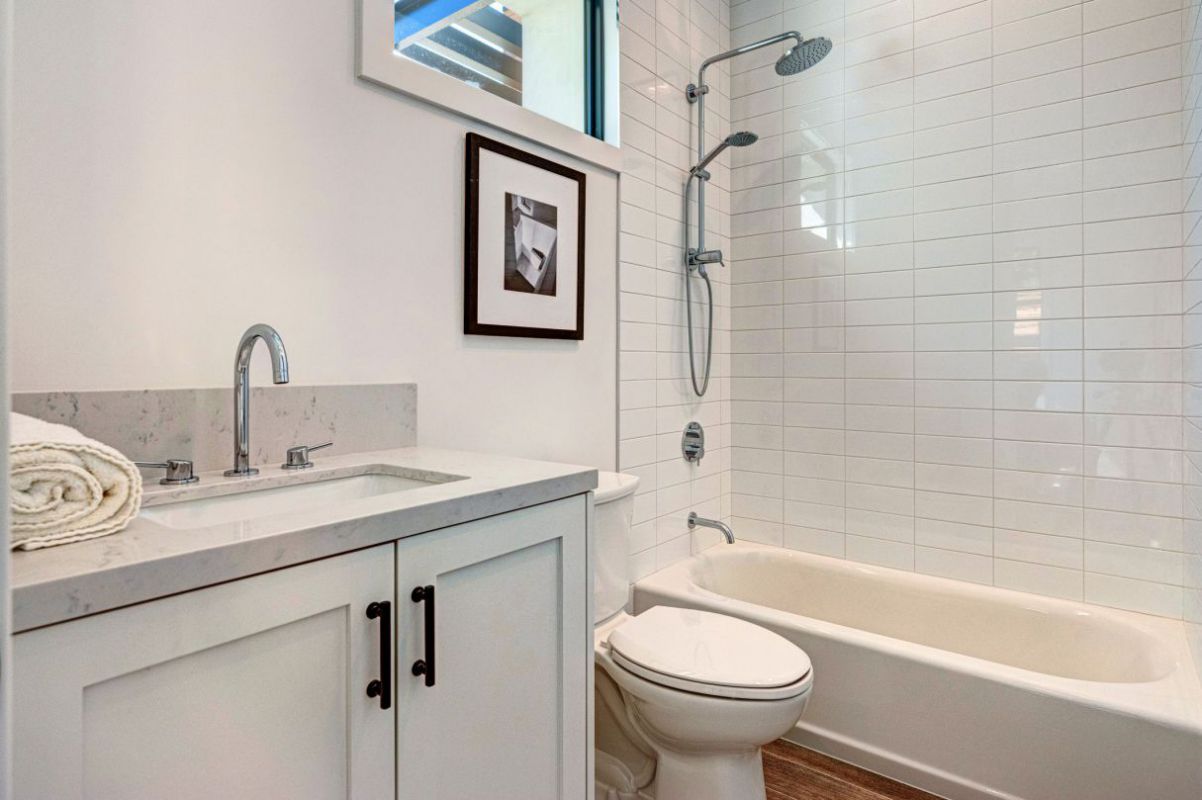 Inglewood Residence in Los Angeles for Sale 25