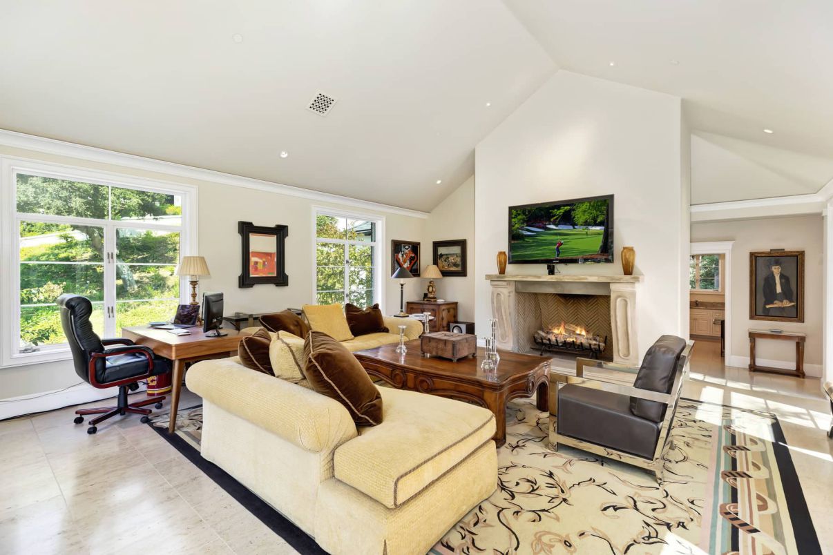 Los Angeles Mansion in Lower Bel Airs Best Location 32